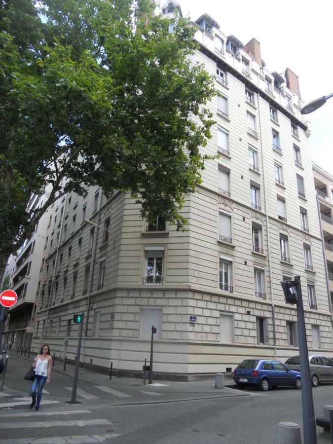 Au 303 Apartment Лион Екстериор снимка